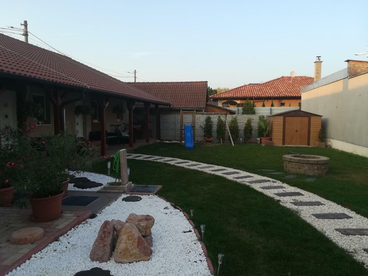 Apartmány Dimitra Štúrovo Exterior foto